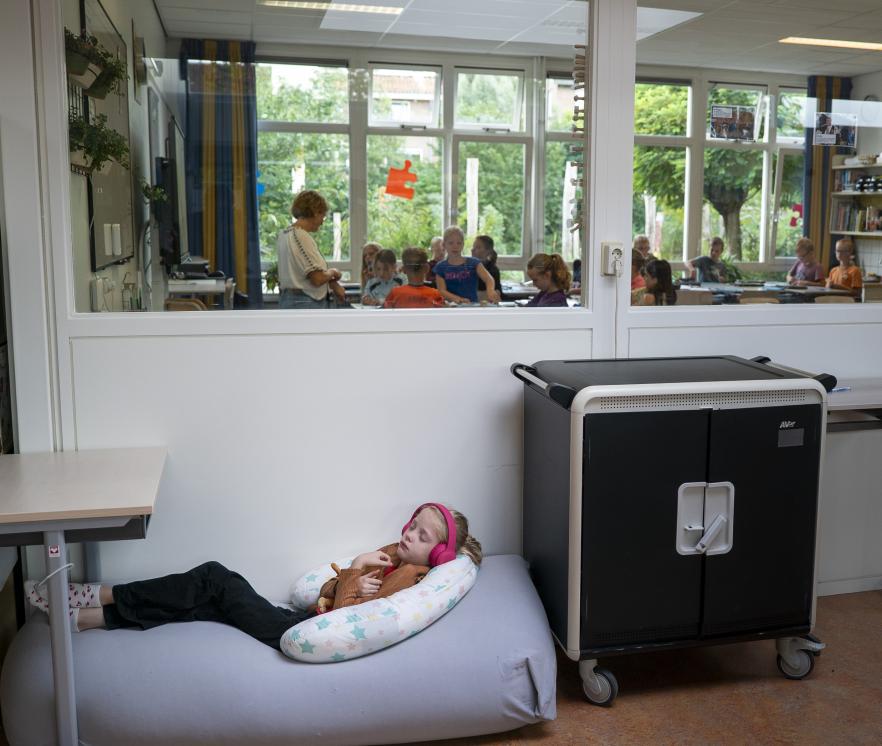 Esmee jeugdreuma buiten de klas